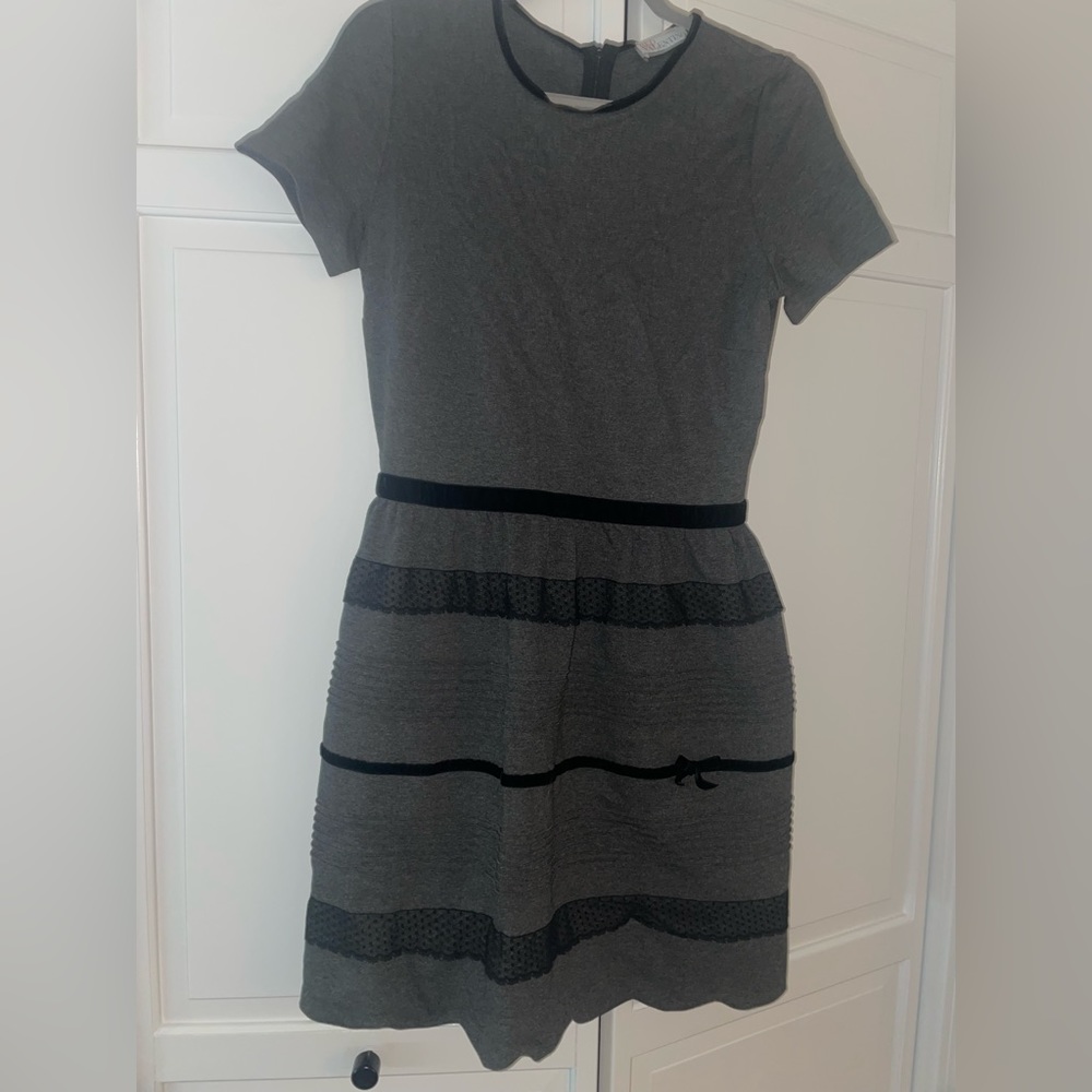 Perfect condition RED VALENTINO mini dress size 4 beautiful details